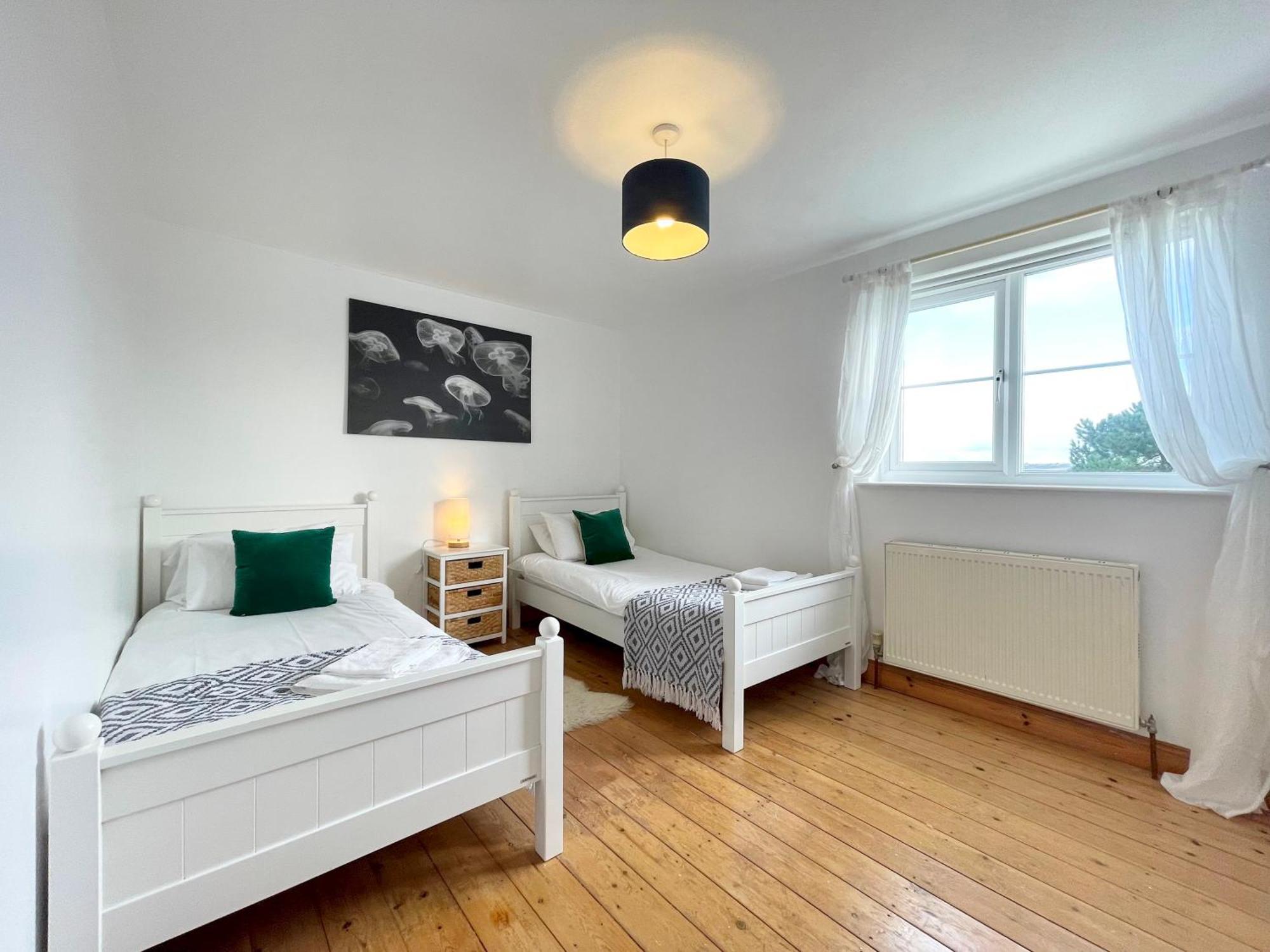Spacious Home Sleeps 6 Short Walk To Port Isaac Village & Stunning Views Exterior foto